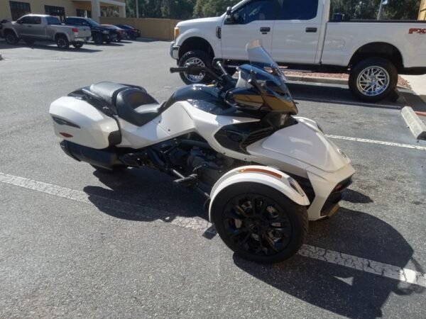 New 2024 Can-Am Trike Motorcycle Spyder F3-T Rotax 1330 ACE For Sale - Image 4